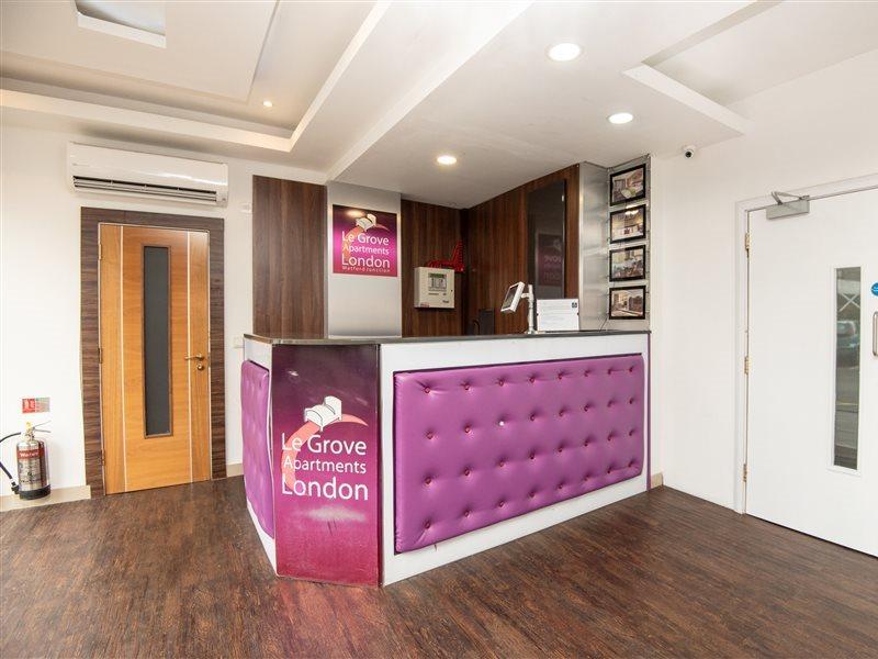 Livin' Serviced Apartments Вотфорд Екстер'єр фото