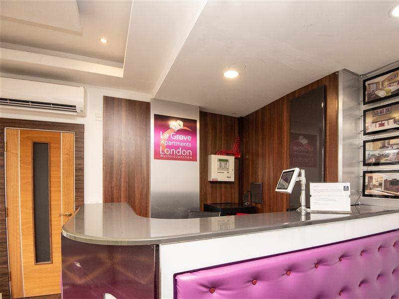 Livin' Serviced Apartments Вотфорд Екстер'єр фото