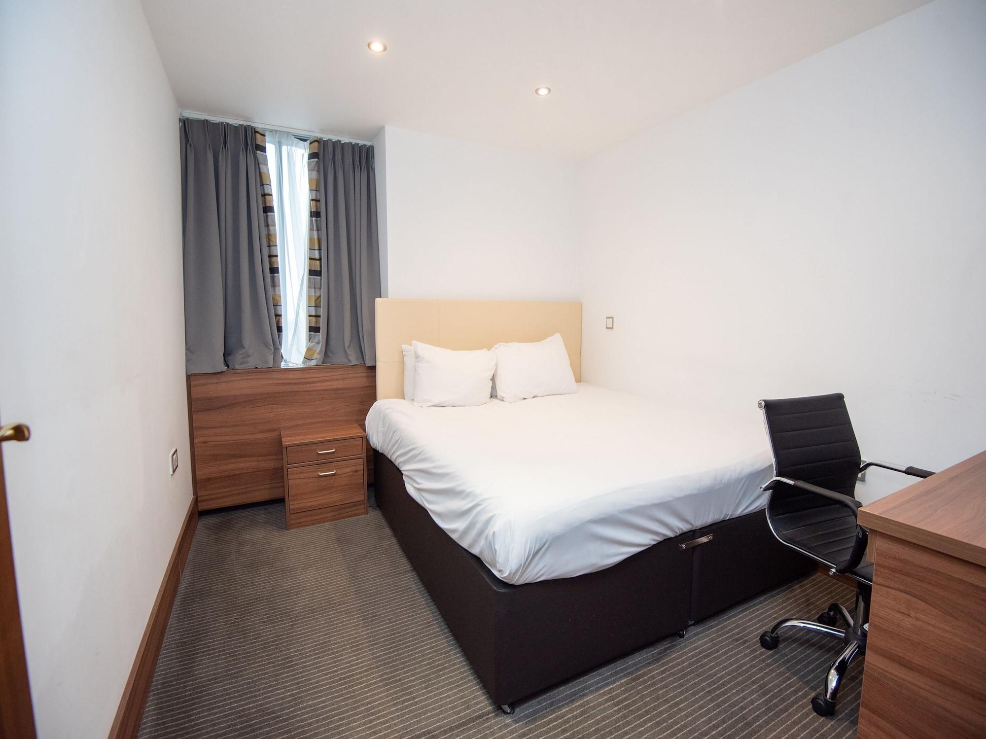 Livin' Serviced Apartments Вотфорд Екстер'єр фото
