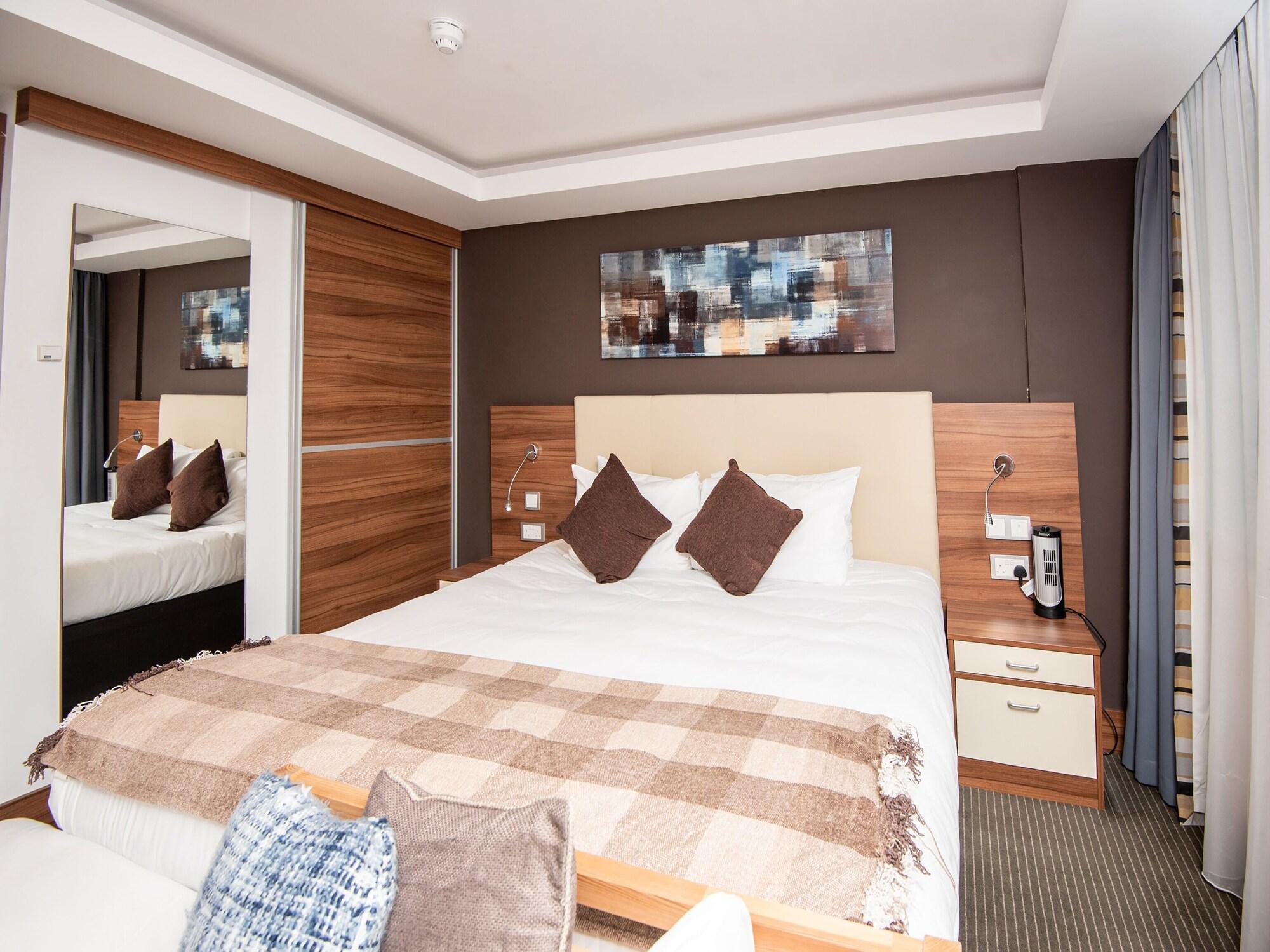 Livin' Serviced Apartments Вотфорд Екстер'єр фото