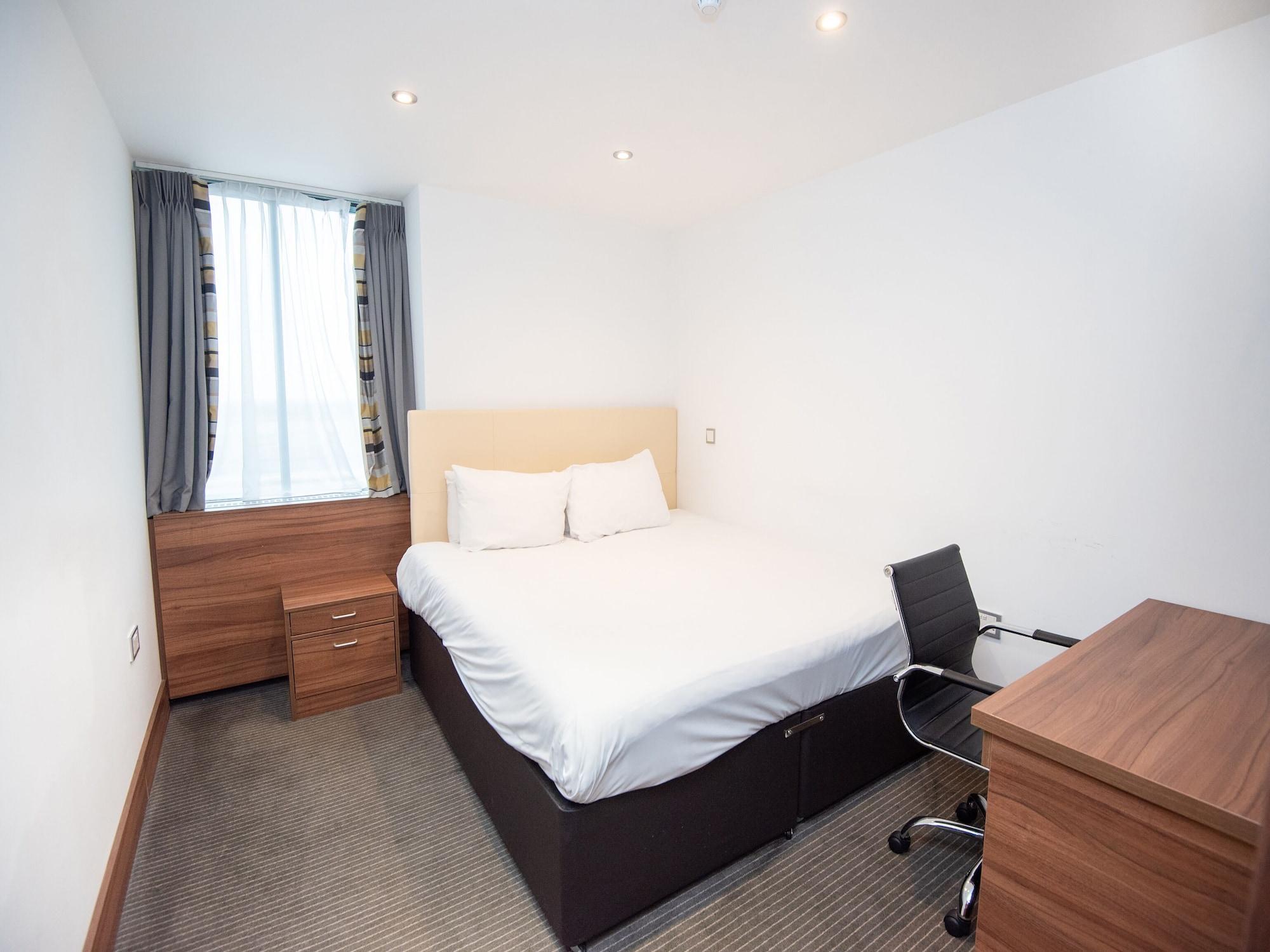 Livin' Serviced Apartments Вотфорд Екстер'єр фото
