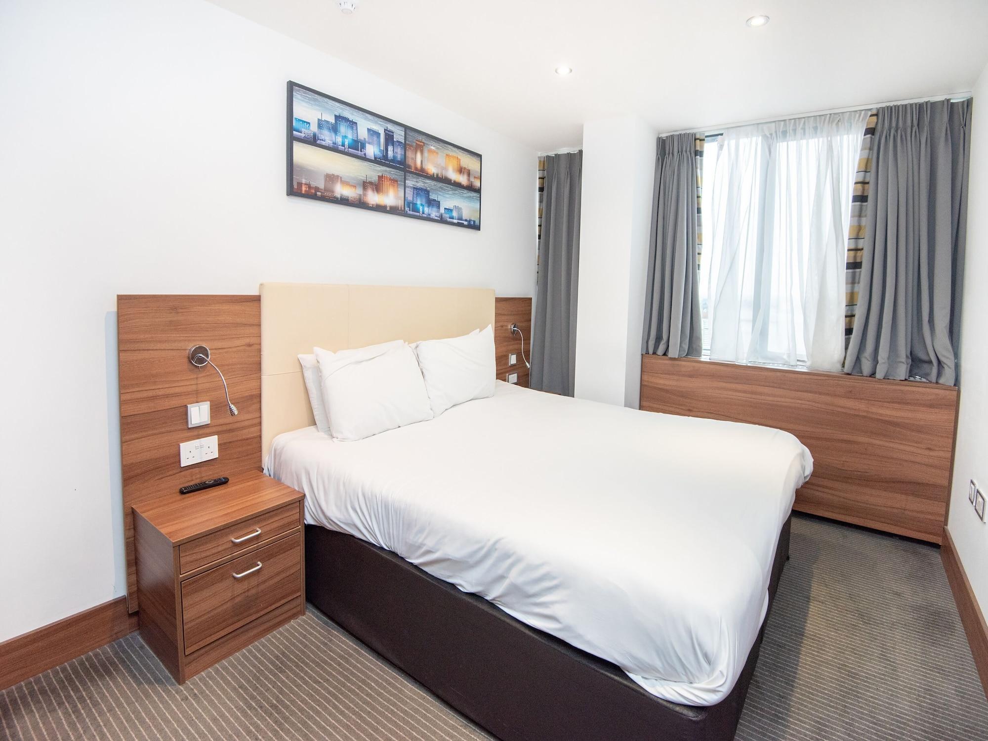 Livin' Serviced Apartments Вотфорд Екстер'єр фото