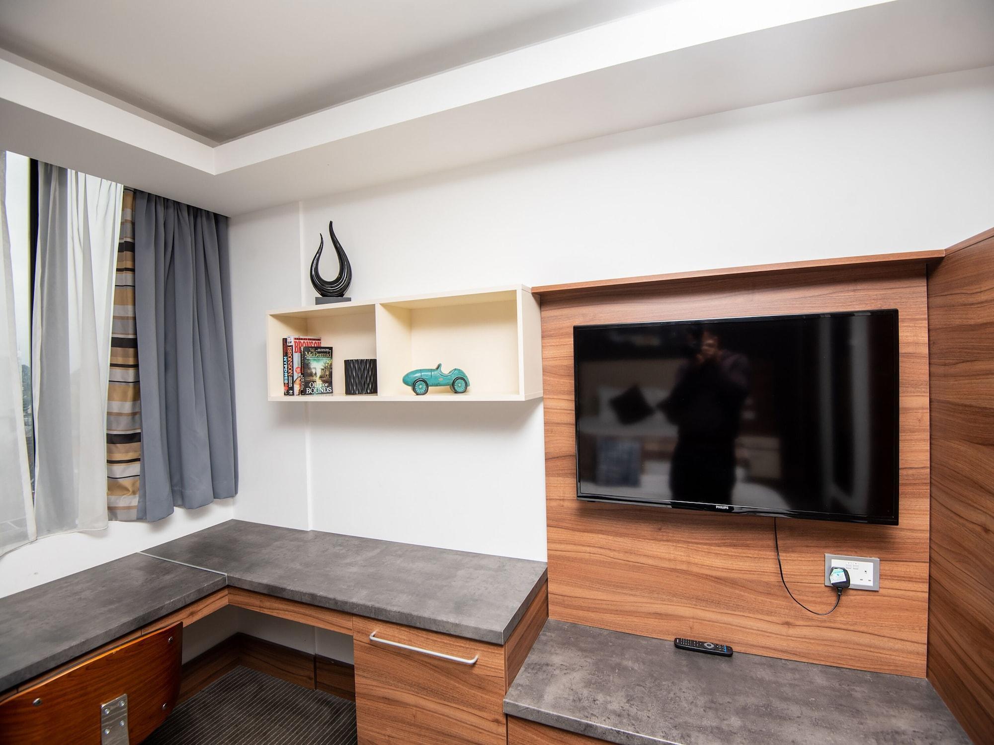 Livin' Serviced Apartments Вотфорд Екстер'єр фото