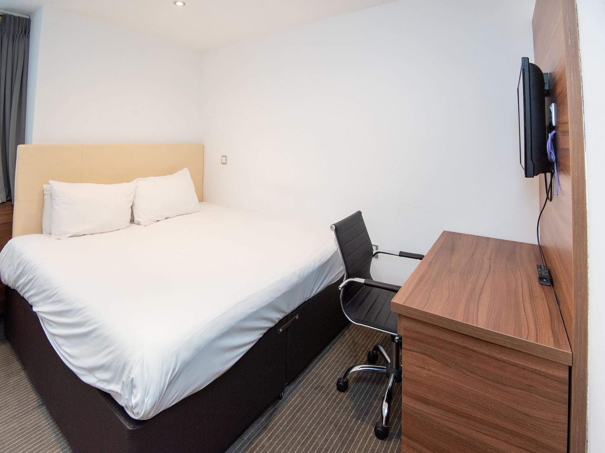 Livin' Serviced Apartments Вотфорд Екстер'єр фото