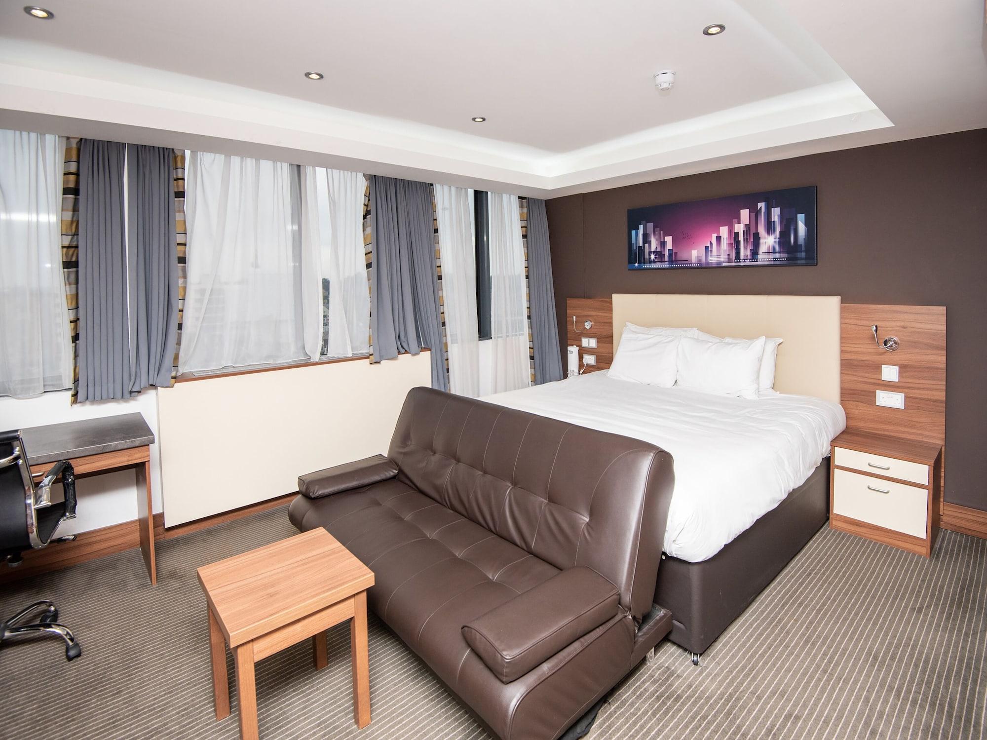 Livin' Serviced Apartments Вотфорд Екстер'єр фото