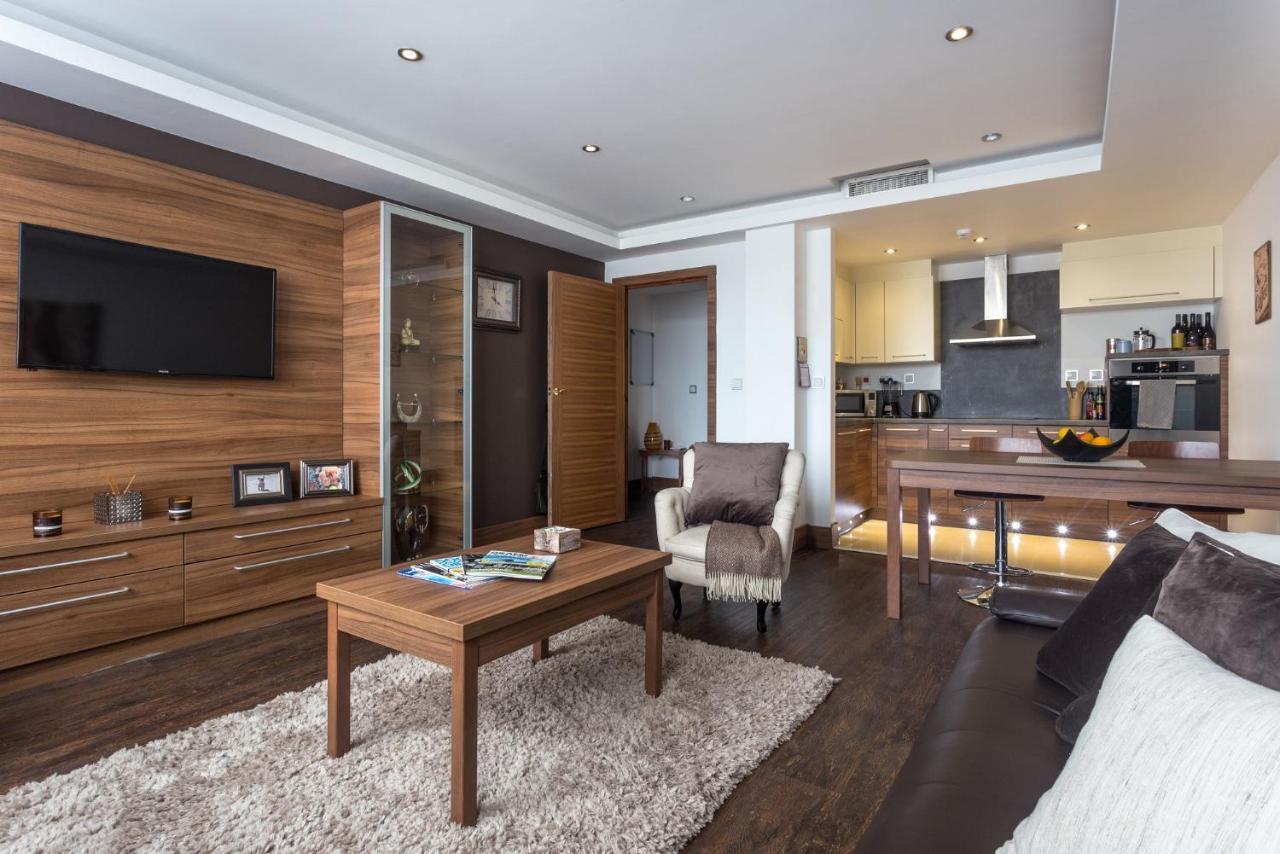 Livin' Serviced Apartments Вотфорд Екстер'єр фото